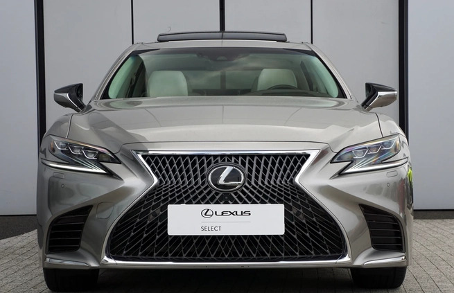 Lexus LS cena 339900 przebieg: 89000, rok produkcji 2018 z Bobolice małe 79